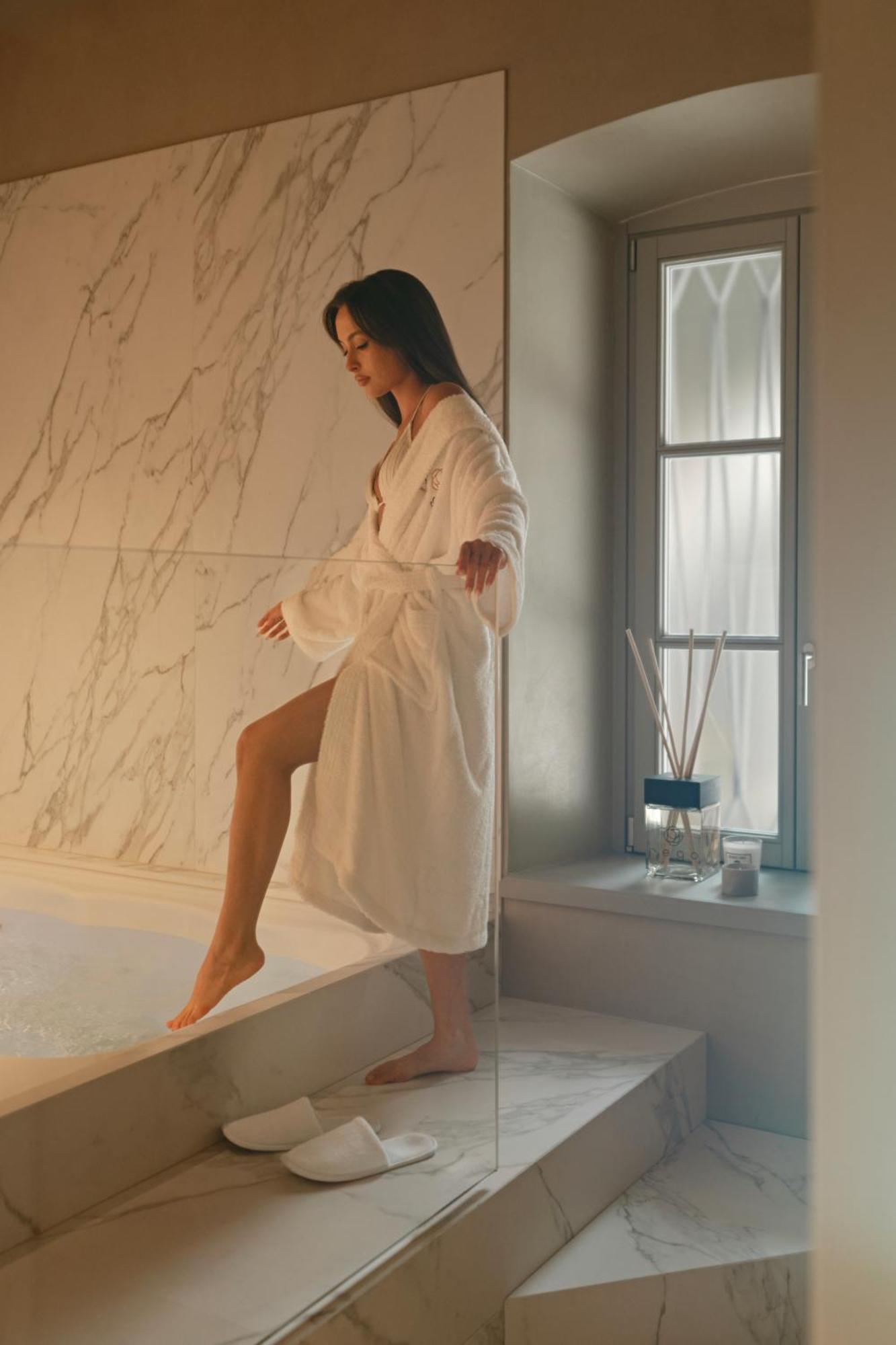 Rego Apartments - Boutique Aparthotel & Serenity Spa With Some Off-Site Apartments In The Heart Of Bergamo City Center Екстер'єр фото